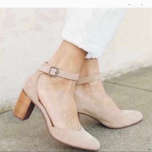 Soludos Gemma Heel in Sand Size US 8